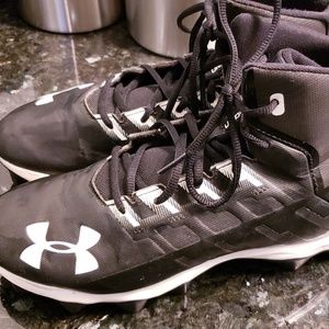 Football cleats Size 6 Y - Under Armour